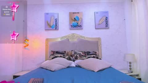 Snapshot of emilycastro_ chatting on January 17, 2:18 pm Emily online show from January 17, 2:18 pm