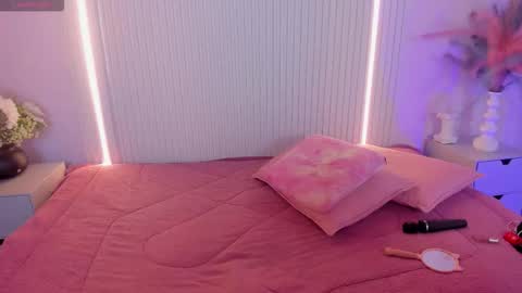 EMILY online show from March 13, 8:32 pm