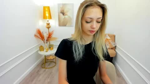Emily online show from July 18, 3:32 am