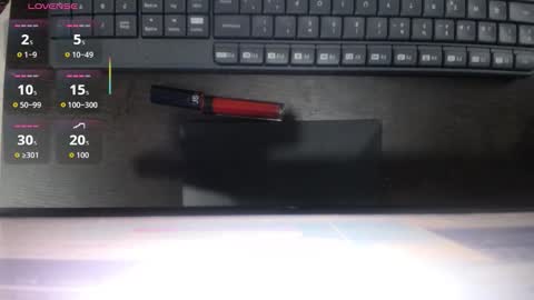 Emilyhines online show from November 17, 1:50 am