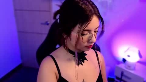 VALEEEN online show from July 1, 3:11 pm