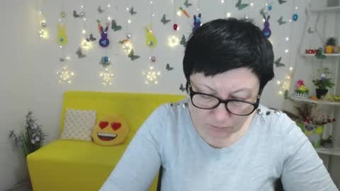 Emily online show from April 4, 5:39 am