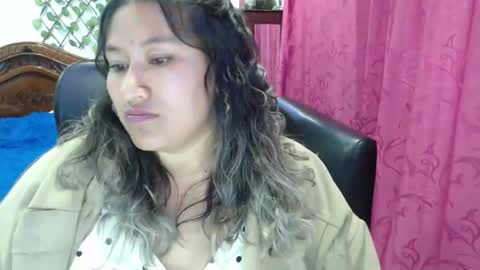 Emily Cortez online show from February 21, 2:28 am