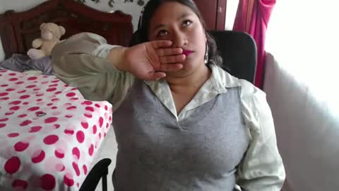 Emily Cortez online show from January 10, 10:15 pm