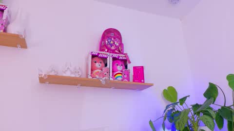 Emily Bank online show from March 7, 8:27 pm