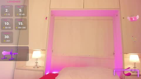 Emily online show from November 16, 6:04 am