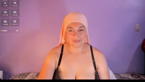 emira199 online show from November 4, 8:03 pm