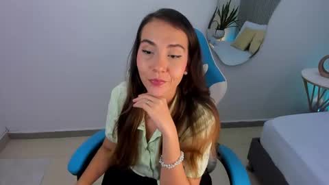 Emma online show from December 4, 11:02 pm