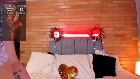 Hey Im EmmaHelp me reach 100 likes online show from July 6, 7:05 pm