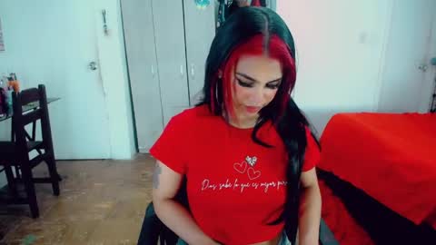 emma online show from June 1, 11:16 pm