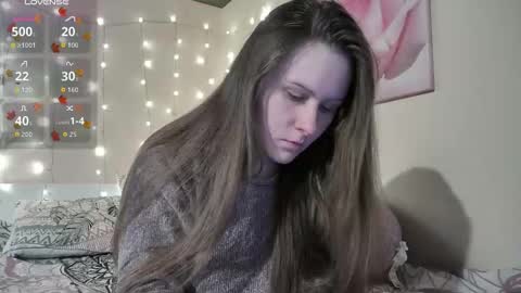 emma_just online show from November 22, 9:12 am