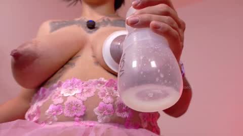 Snapshot of emma_rouse69 chatting on September 18, 8:51 pm Emma Rouse Independent Model online show from September 18, 8:51 pm