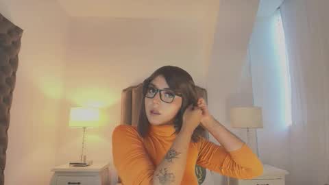 Ema online show from November 5, 12:32 pm