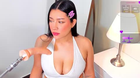   online show from February 6, 12:41 pm