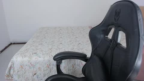 Jennifer online show from March 13, 3:08 am