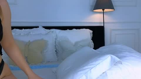 Emma online show from March 31, 1:49 am