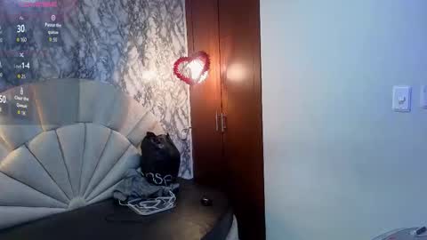    online show from March 1, 11:10 am