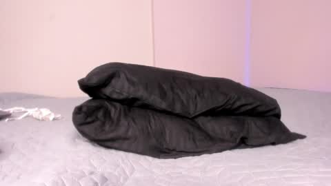 Emmi online show from April 29, 5:30 pm