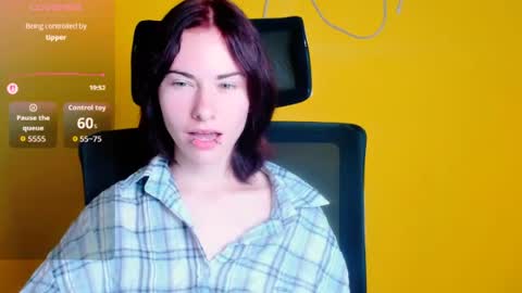 Emmi online show from July 18, 5:44 am