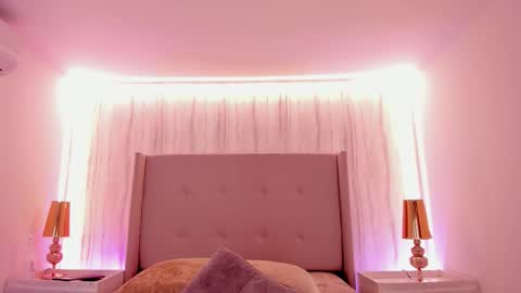 Emmiily online show from October 26, 7:09 pm