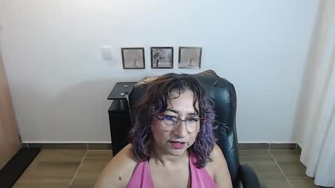 Emmily online show from December 17, 5:44 am