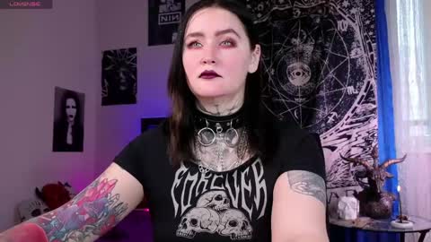 Emmy Bright     50  online show from March 23, 2:51 am