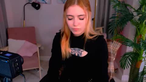 enchanted_bella online show from March 23, 11:16 am