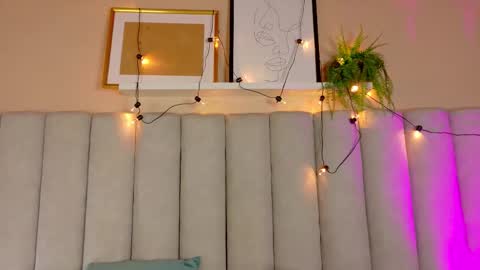 Snapshot of engelstone_ chatting on October 20, 7:39 pm E N G E L online show from October 20, 7:39 pm