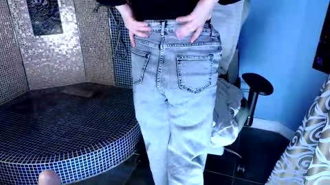 enifery online show from February 4, 8:45 pm