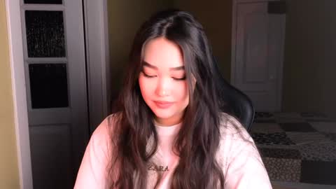 Snapshot of erica_wayne chatting on February 8, 1:44 pm Erica Wayne online show from February 8, 1:44 pm