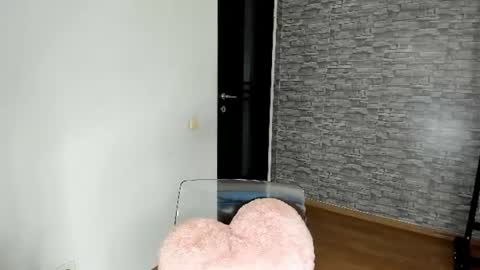 Riaaa online show from July 28, 4:39 pm
