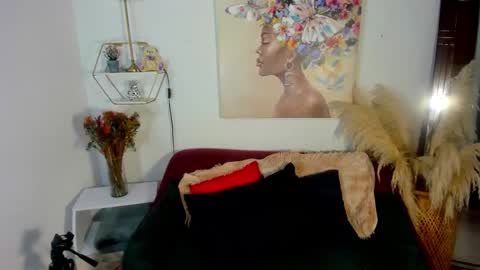 E R I K A  - L  Y R I C S online show from February 11, 4:58 am