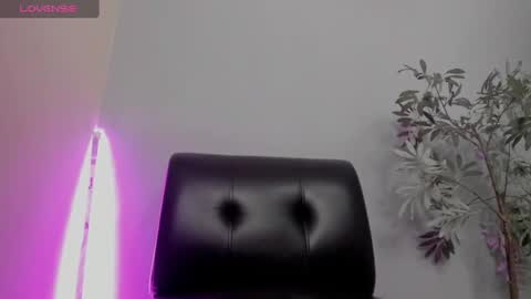 Yin  and Yang online show from February 7, 8:42 pm