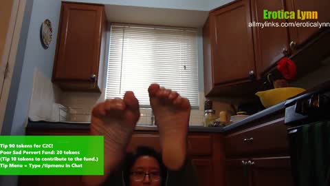 Lynn   online show from February 6, 6:13 pm