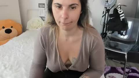 eroticsensualkitty4u online show from October 23, 9:26 am