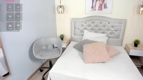 Escarlet online show from April 8, 11:56 am