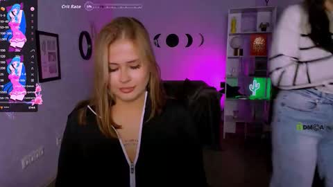Snapshot of esma_shine chatting on October 8, 9:08 pm esma_shine online show from October 8, 9:08 pm