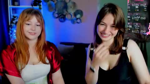 Snapshot of esma_shine chatting on September 11, 11:38 pm esma_shine online show from September 11, 11:38 pm