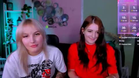 Snapshot of esma_shine chatting on September 17, 9:35 pm esma_shine online show from September 17, 9:35 pm