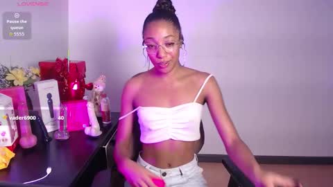 esmeralda_bk online show from December 17, 11:20 pm