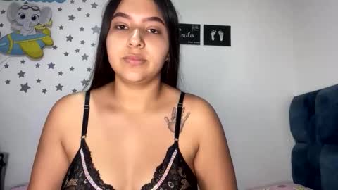 esmeralda_diaz_ online show from February 24, 6:56 am