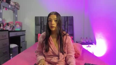 Perla online show from November 18, 6:36 am