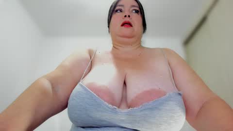 Snapshot of esmeraldo_mfc chatting on January 8, 10:48 pm Esmeralda online show from January 8, 10:48 pm