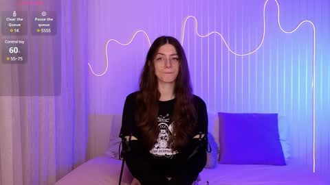 Snapshot of ester_hill chatting on December 11, 7:57 pm Ester online show from December 11, 7:57 pm