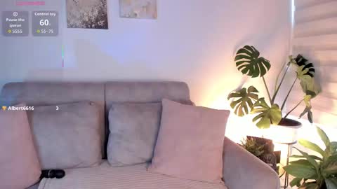 Is secret online show from March 10, 9:30 pm