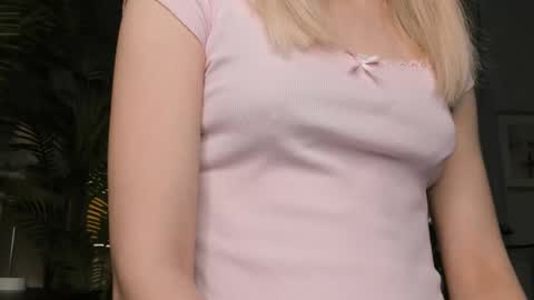 Natalie online show from November 30, 6:06 am