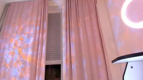 Eva Davis online show from March 2, 3:17 am