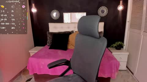 eva_hot_1 online show from April 17, 1:13 pm