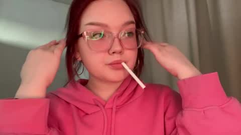 eva_kittenn online show from April 4, 1:43 pm