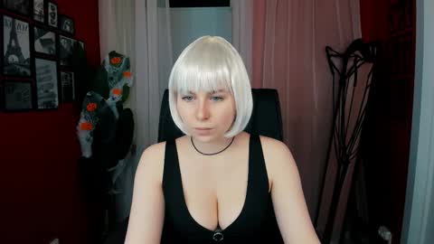 Eva online show from October 26, 8:15 pm